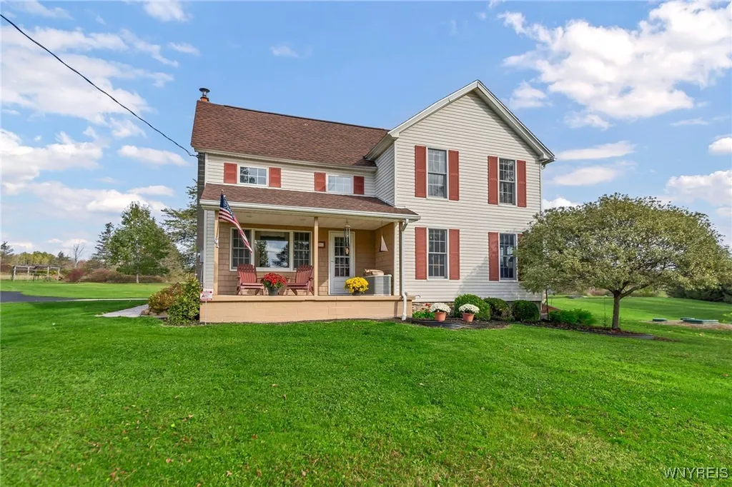 Property at 915 Genesee Road, Arcade, NY 14009