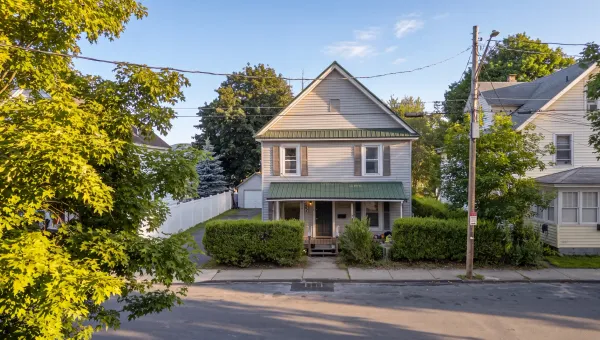 9 Kearney St, Oneonta, NY 13820