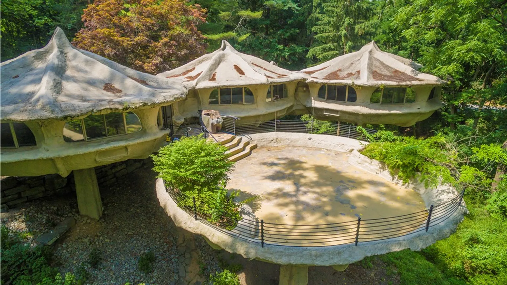 Property at 142 Park Road, Perinton, NY 14534 26