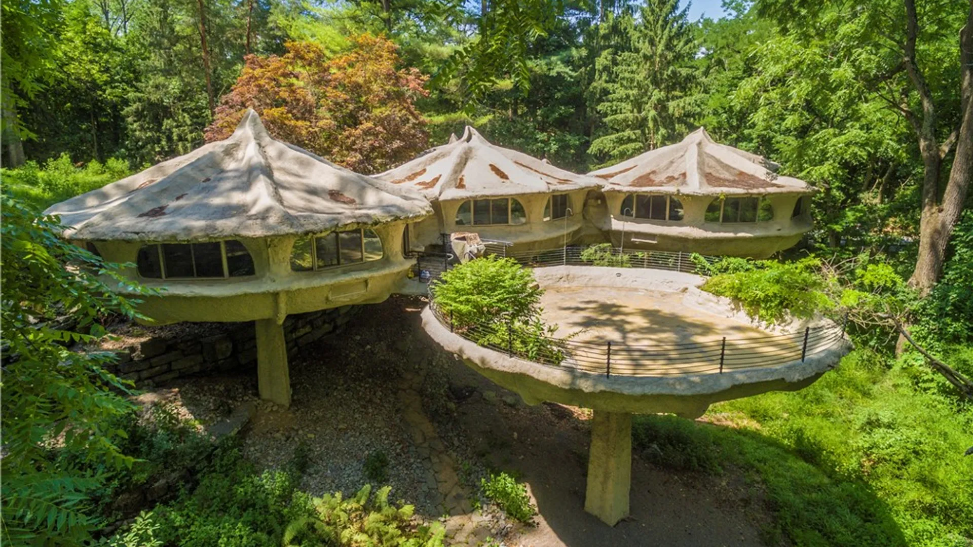 Property at 142 Park Road, Perinton, NY 14534 27