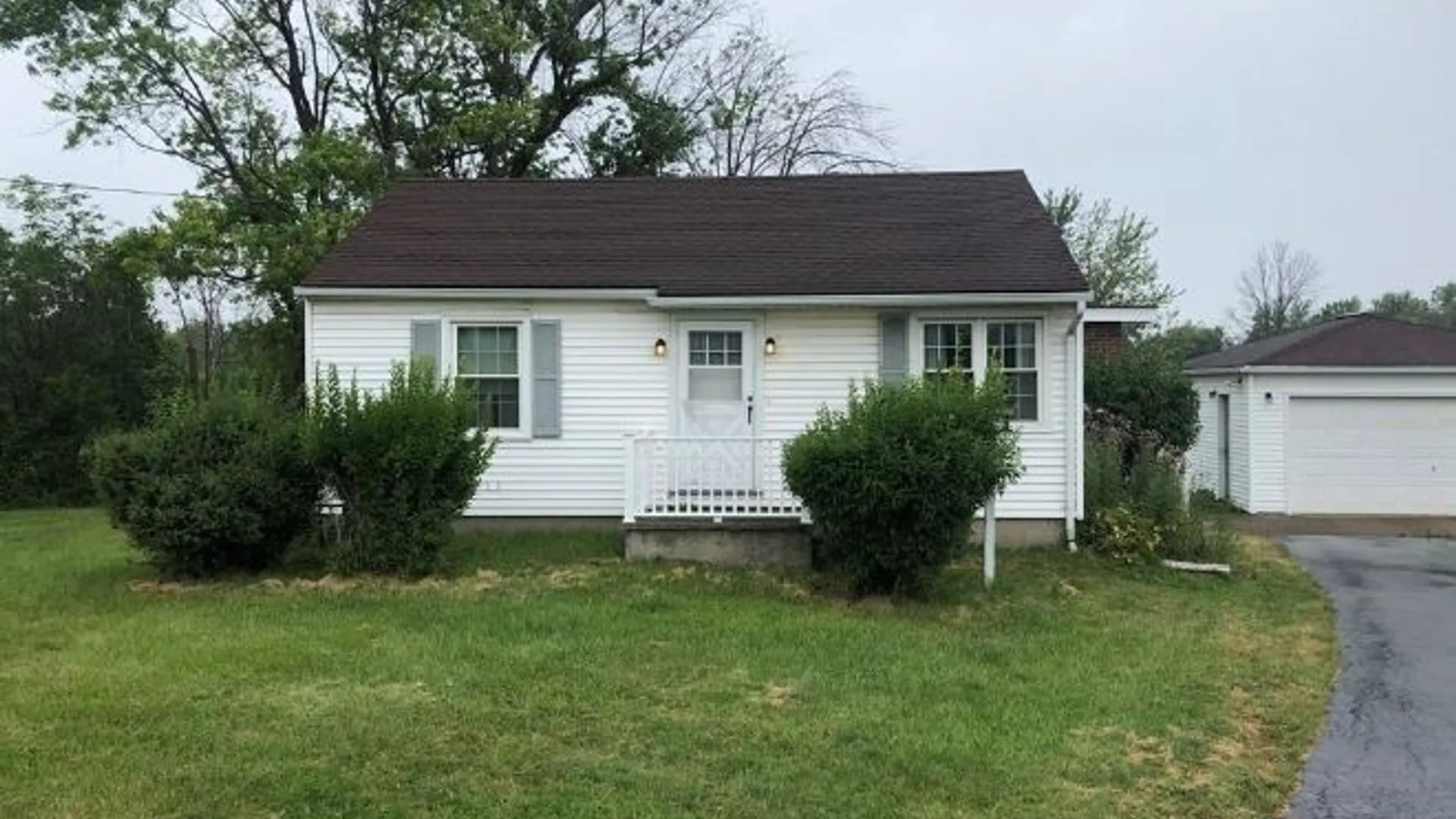 Property at 2890 Southwestern Boulevard, Orchard Park, NY 14127 5