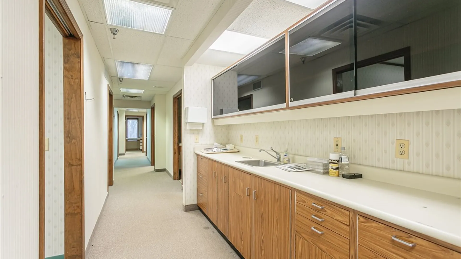 Property at 2005 Lyell Avenue, Gates, NY 14606 16