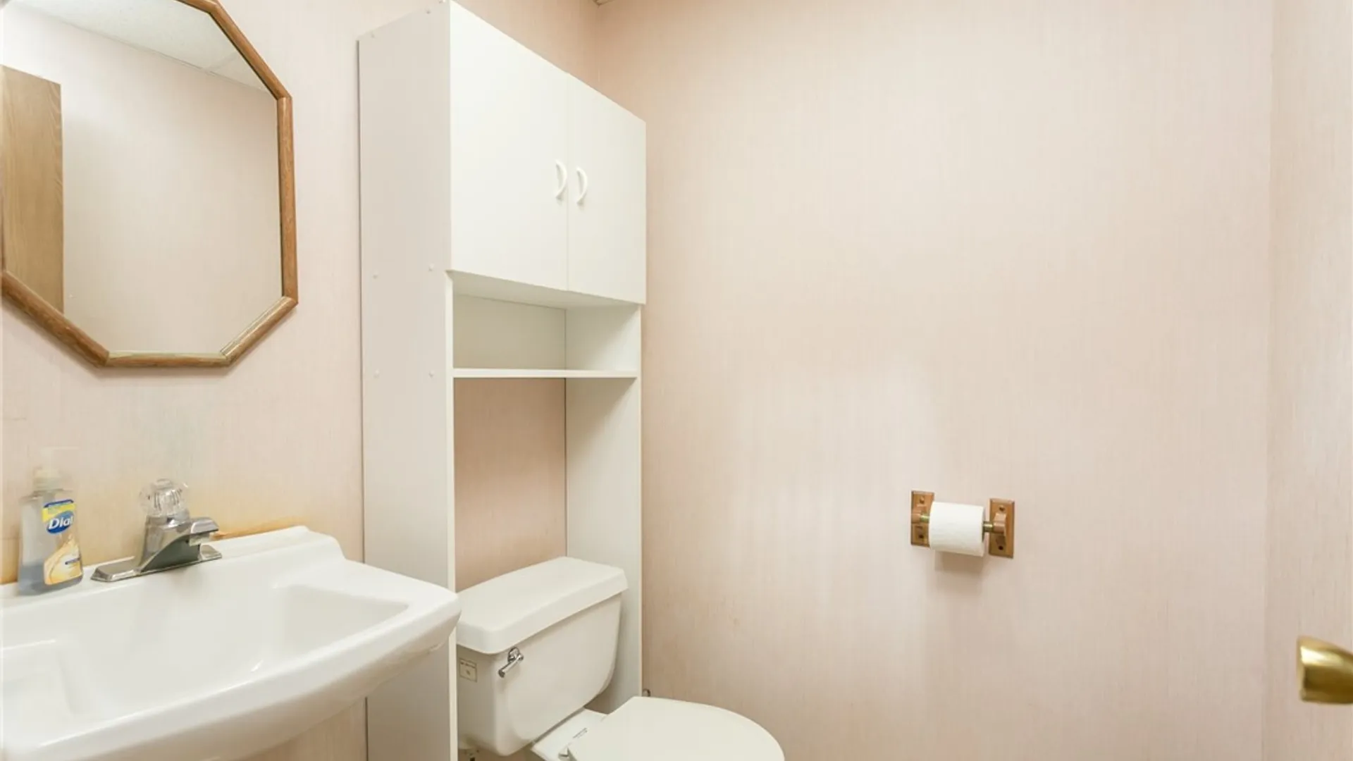 Property at 2005 Lyell Avenue, Gates, NY 14606 19