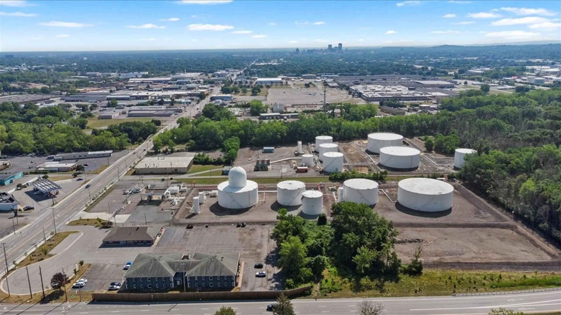 Property at 2005 Lyell Avenue, Gates, NY 14606 31