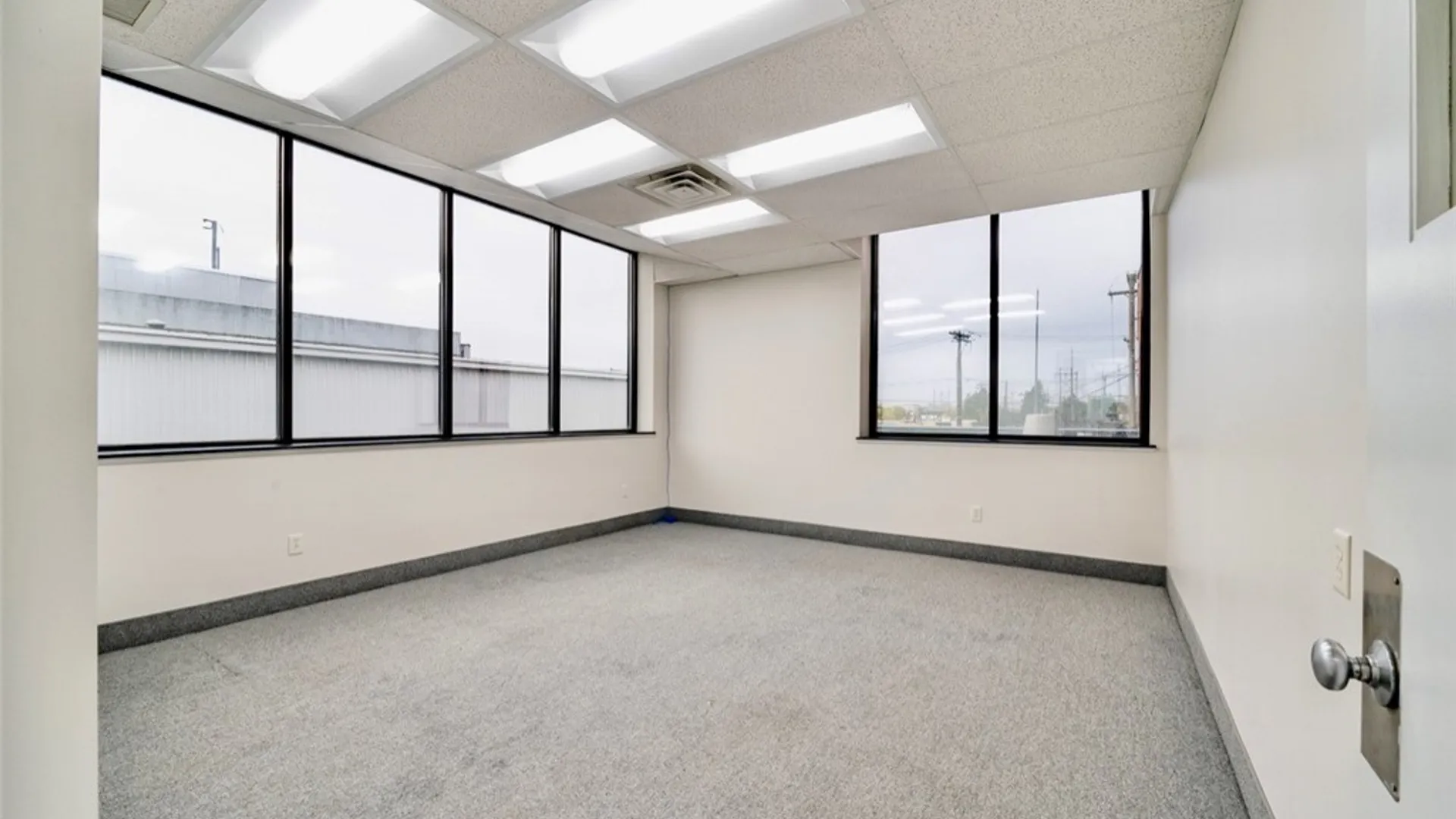 Property at 10 Mount Read Boulevard, Rochester, NY 14611 15