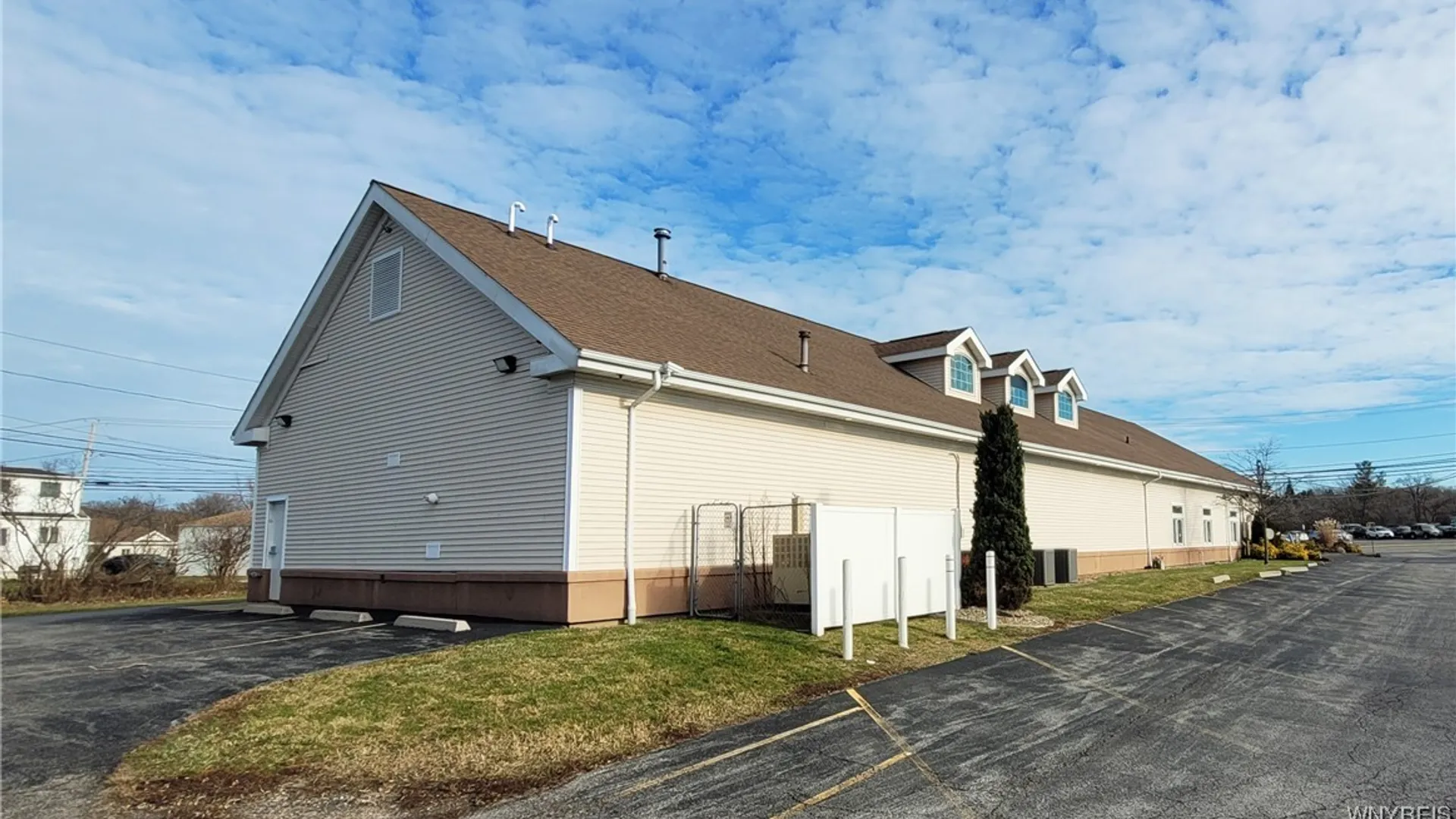 Property at 3018 Military Road, Niagara, NY 14304 8