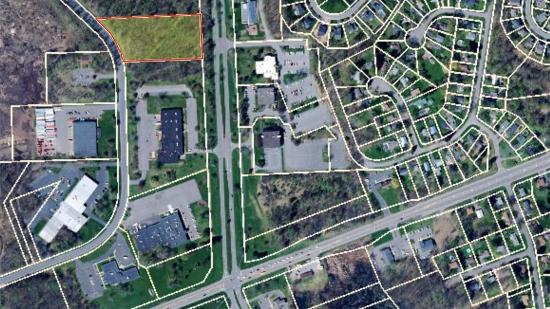 Property at 8245 Willett Parkway, Lysander, NY 13027 3