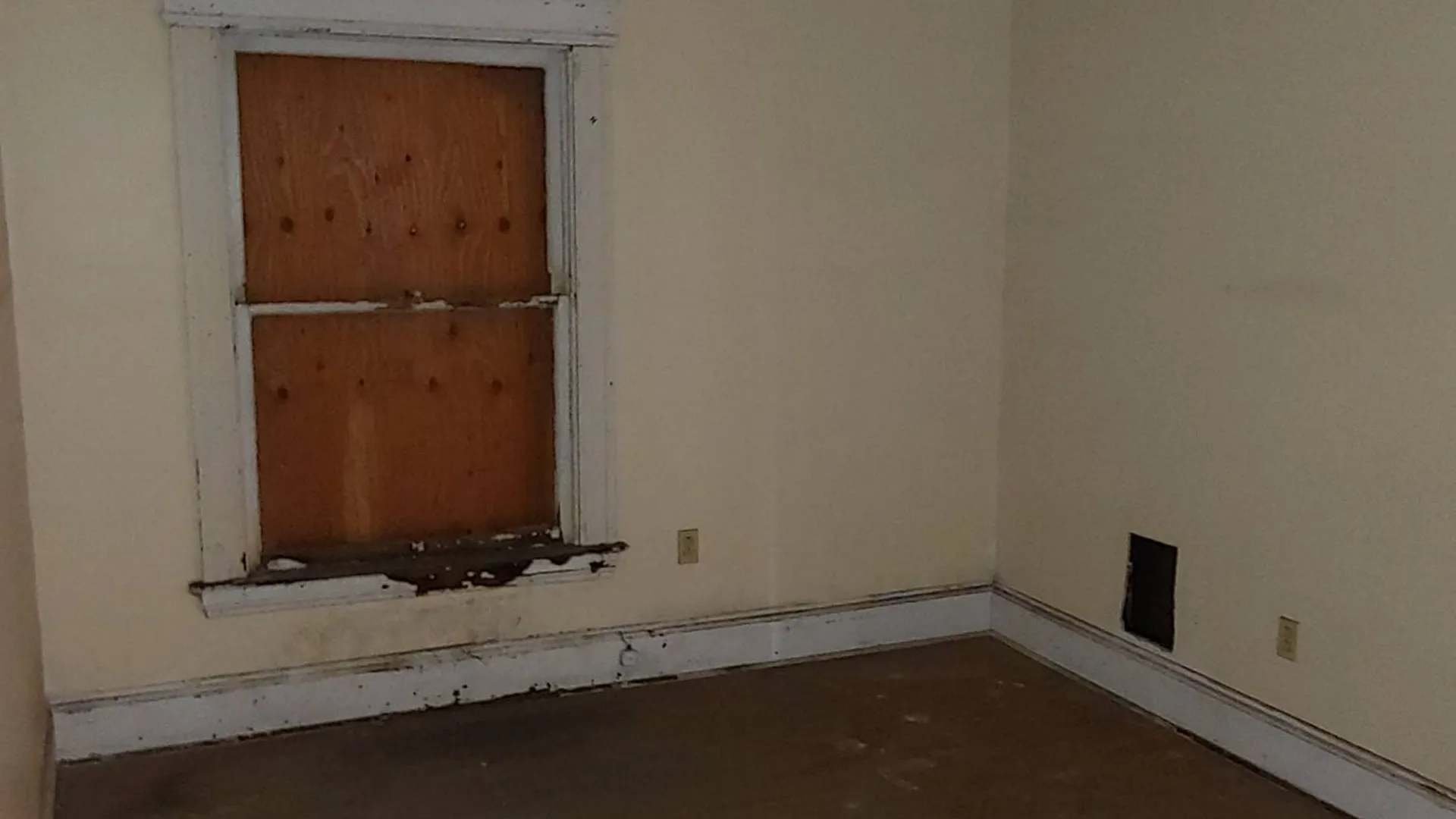 Property at 118-20 Borden Ave, Syracuse, NY 13205 13