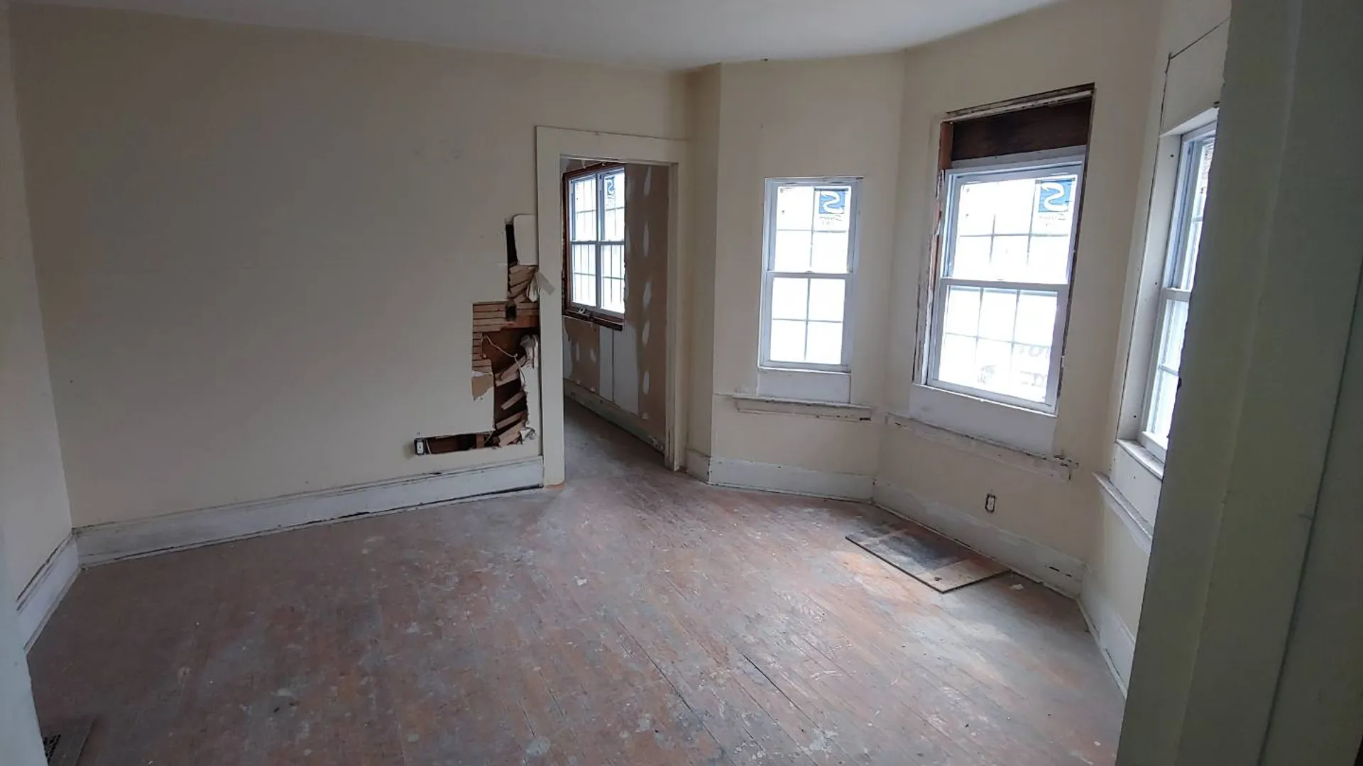 Property at 118-20 Borden Ave, Syracuse, NY 13205 16