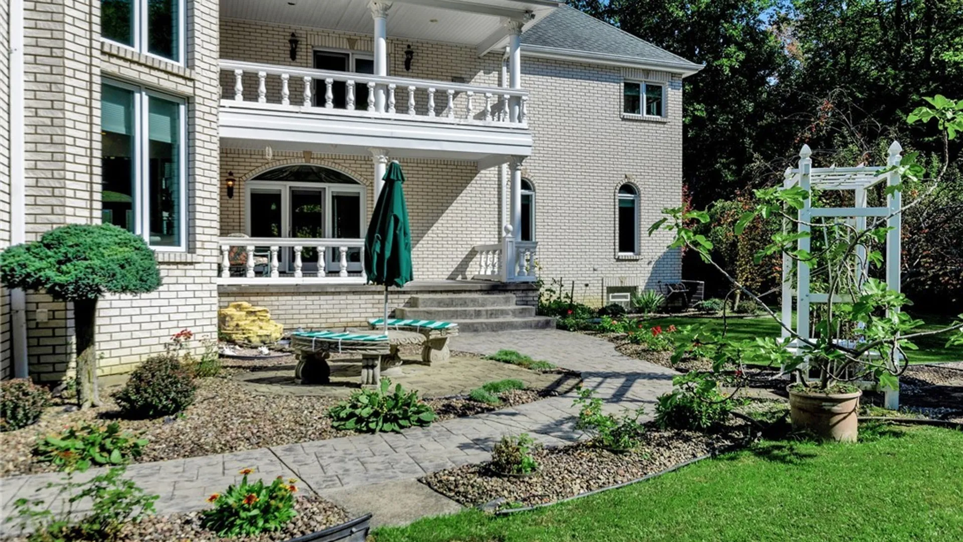 Property at 7 Woodcrest Drive, Aurora, NY 14127 43