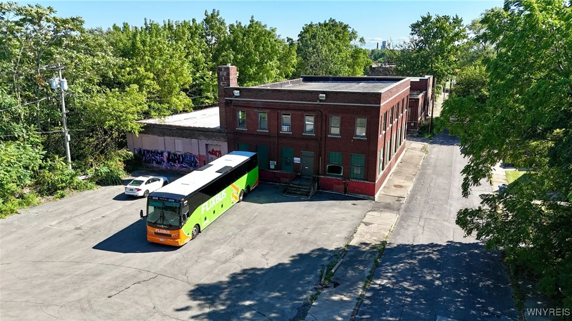 Property at 561 8th Street, Niagara Falls, NY 14301 2