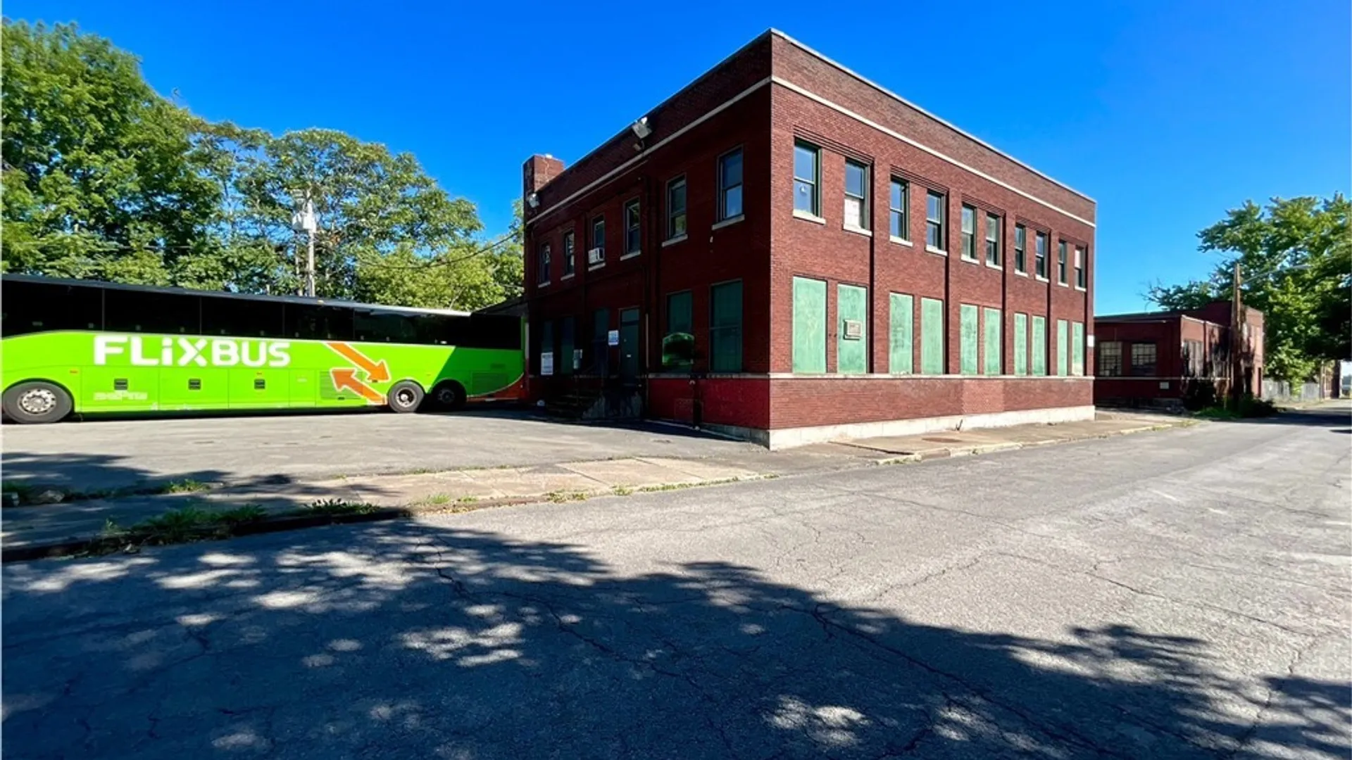 Property at 561 8th Street, Niagara Falls, NY 14301 3