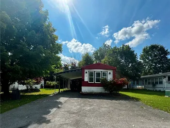Property at 21 briarwood, Batavia, NY 14020