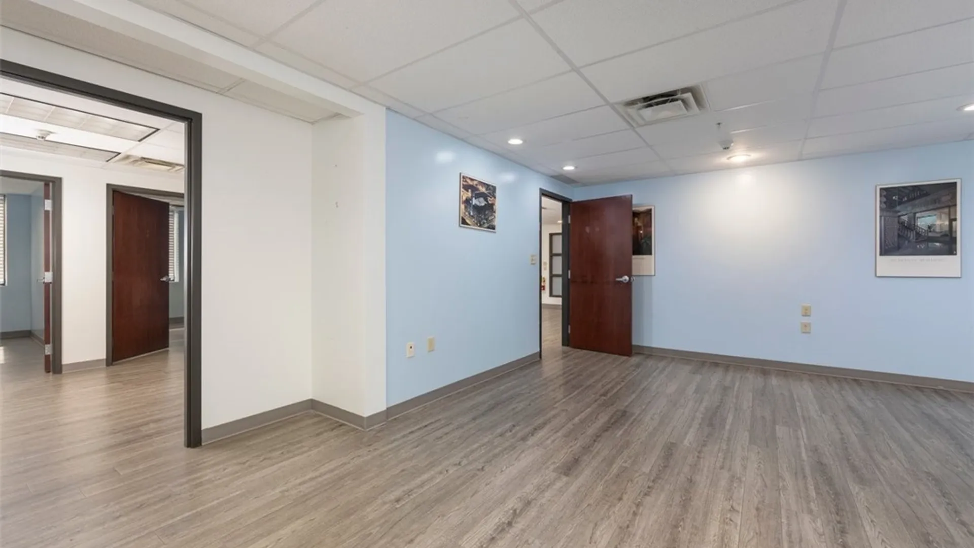Property at 40 Gardenville Parkway, West Seneca, NY 14224 19