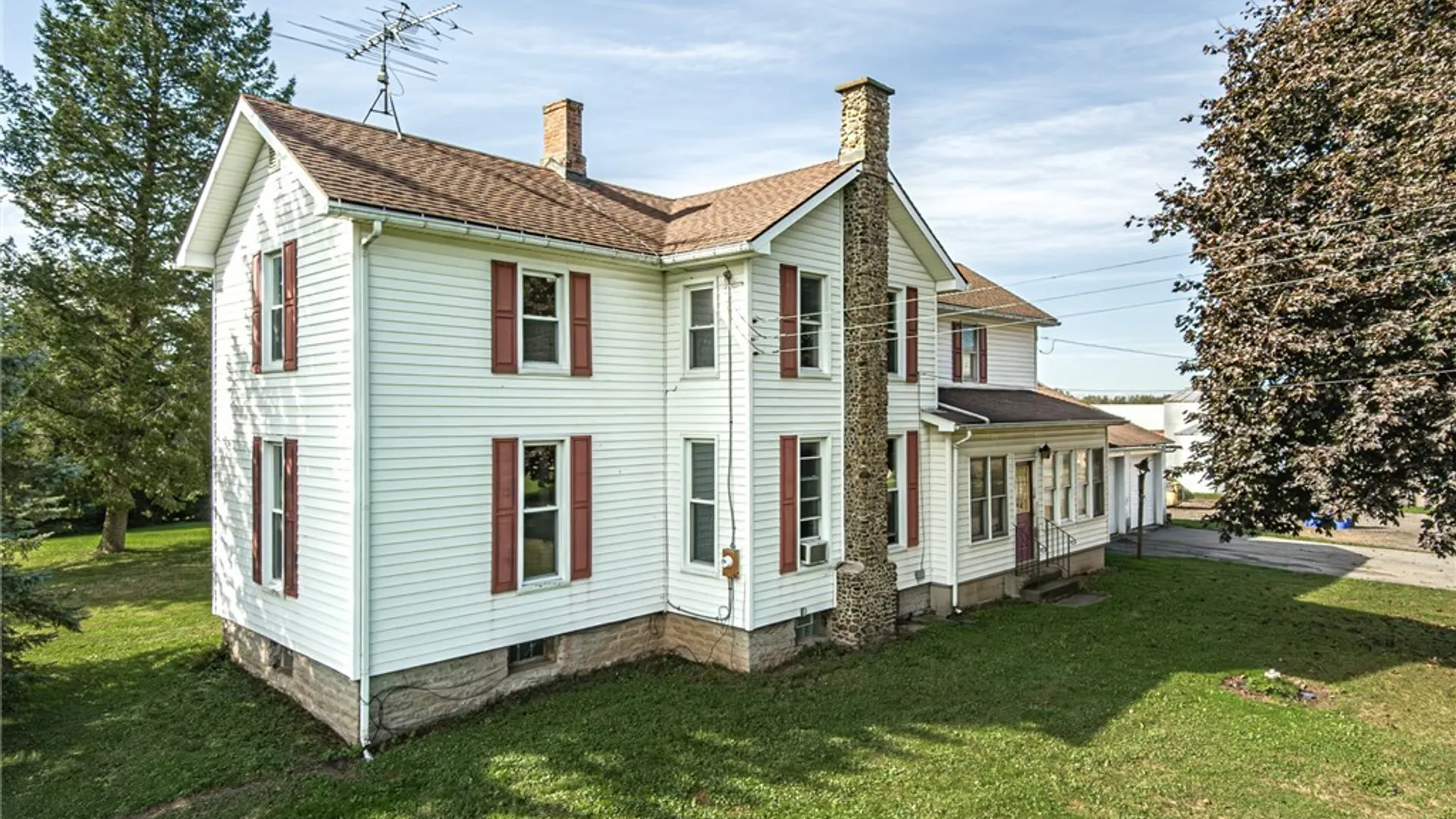 Property at 6990 Heise Road, Clarence, NY 14032 5
