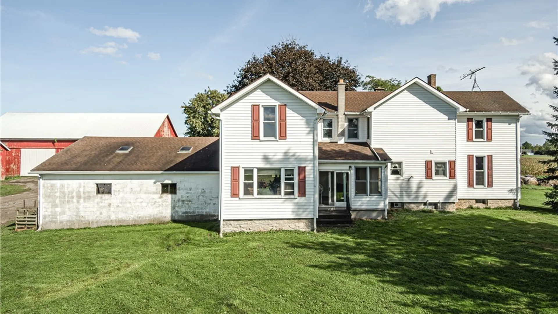 Property at 6990 Heise Road, Clarence, NY 14032 6