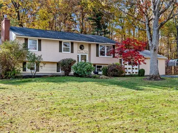 Property at 46 Ennis Ave, Schroeppel, NY 13132