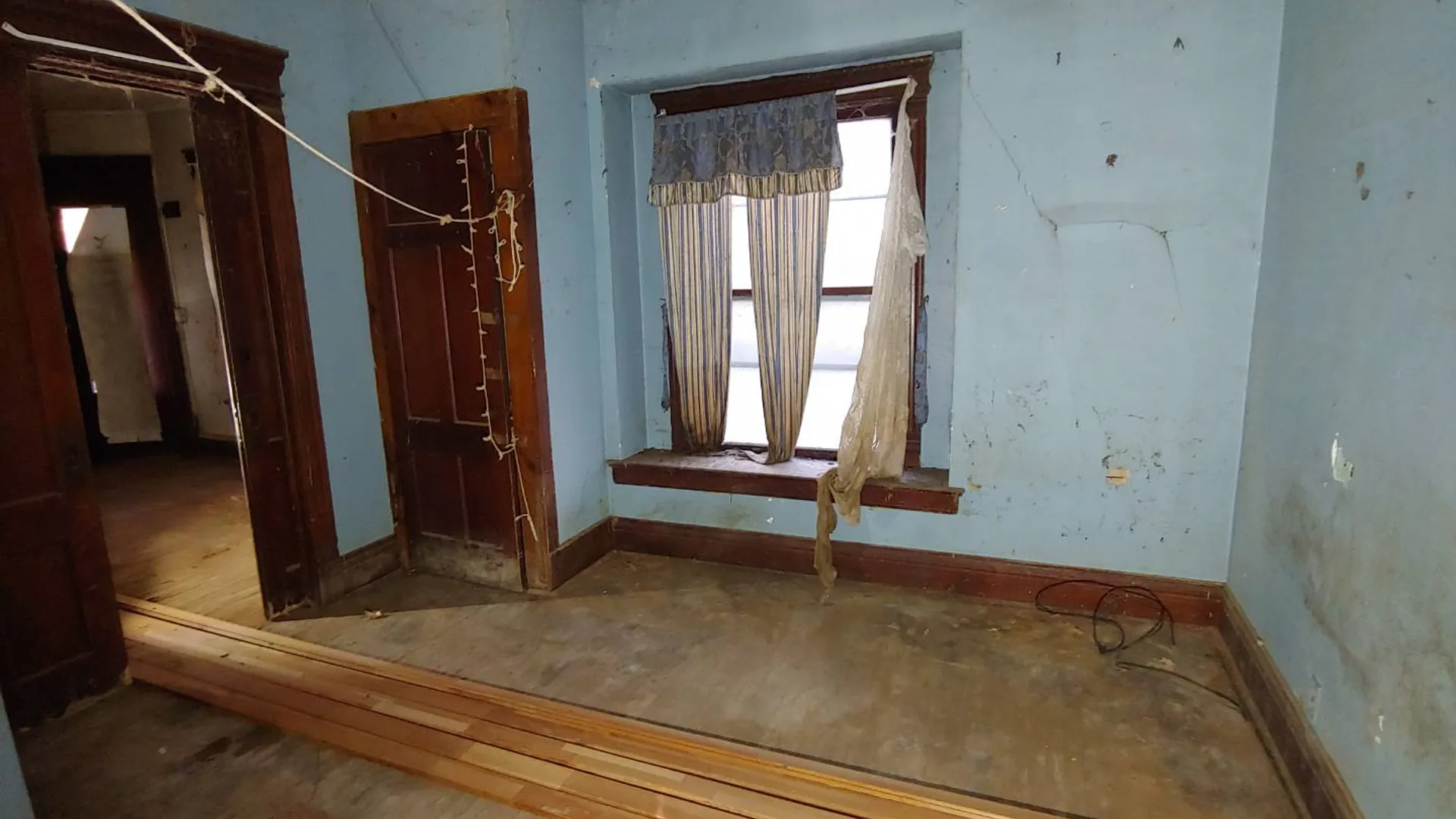 Property at 121 Borden Ave, Syracuse, NY 13205 14