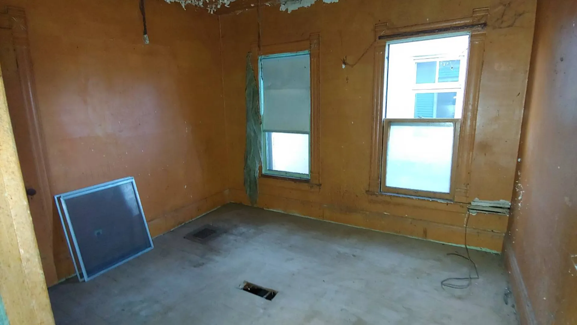 Property at 121 Borden Ave, Syracuse, NY 13205 28