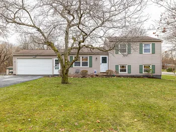 Property at 1861 Eastwood Dr, Lima, NY 14485