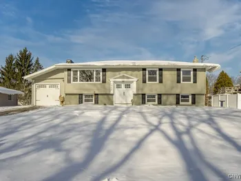Property at 7905 Oneida Trail, Cicero, NY 13030