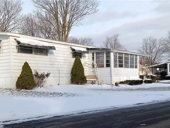 Property at 32 Keuka Lane, Manchester, NY 14504
