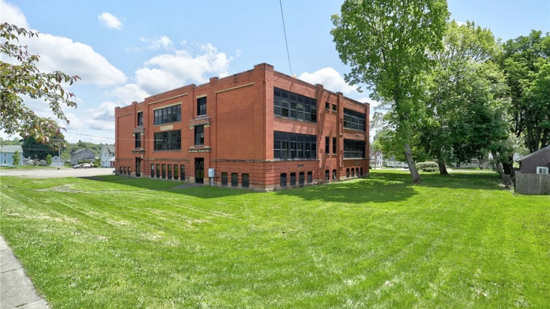 Property at 1101 2nd Street, Jamestown, NY 14701 15