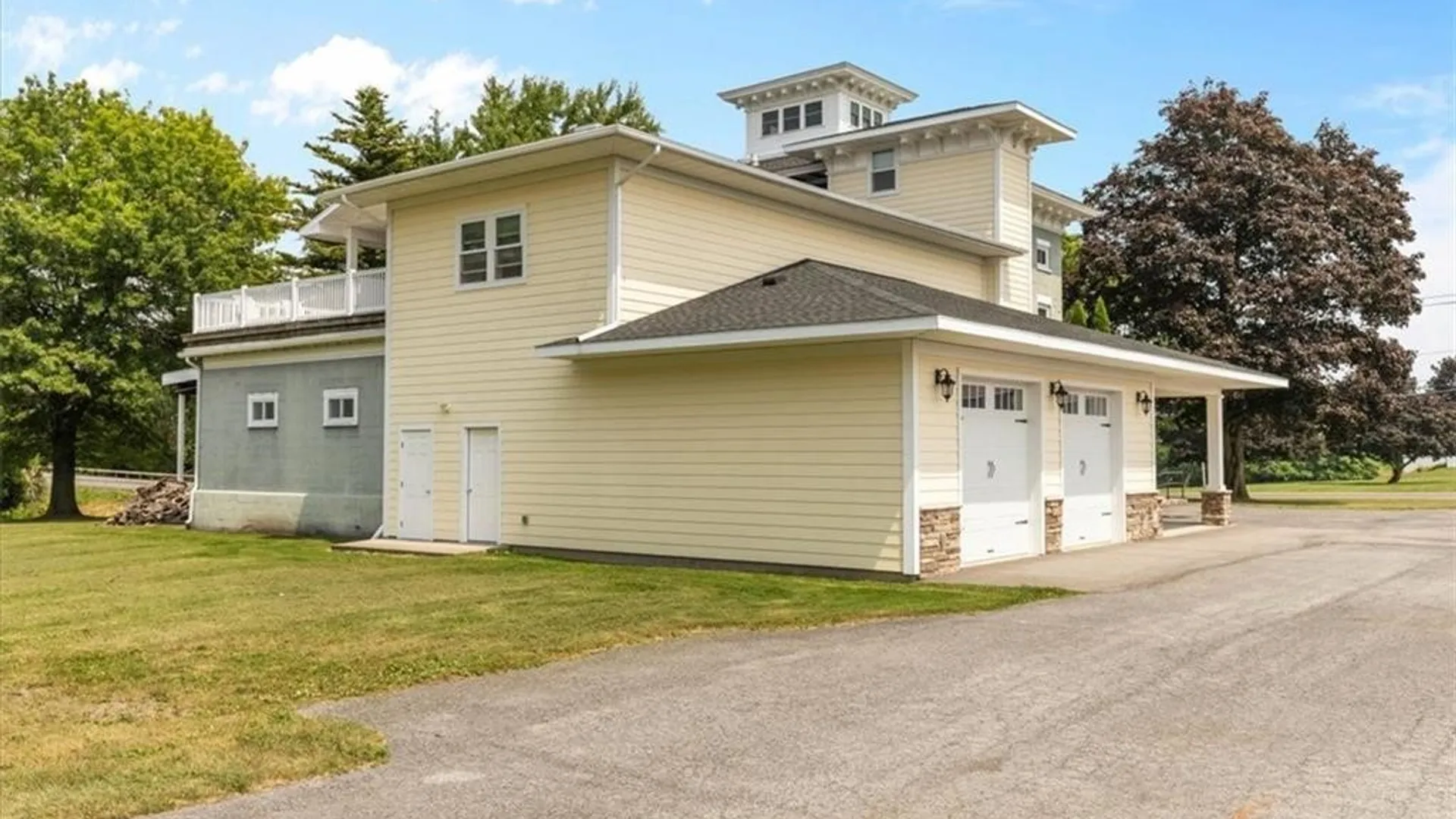Property at 180 Geneva Street, Lyons, NY 14489 4