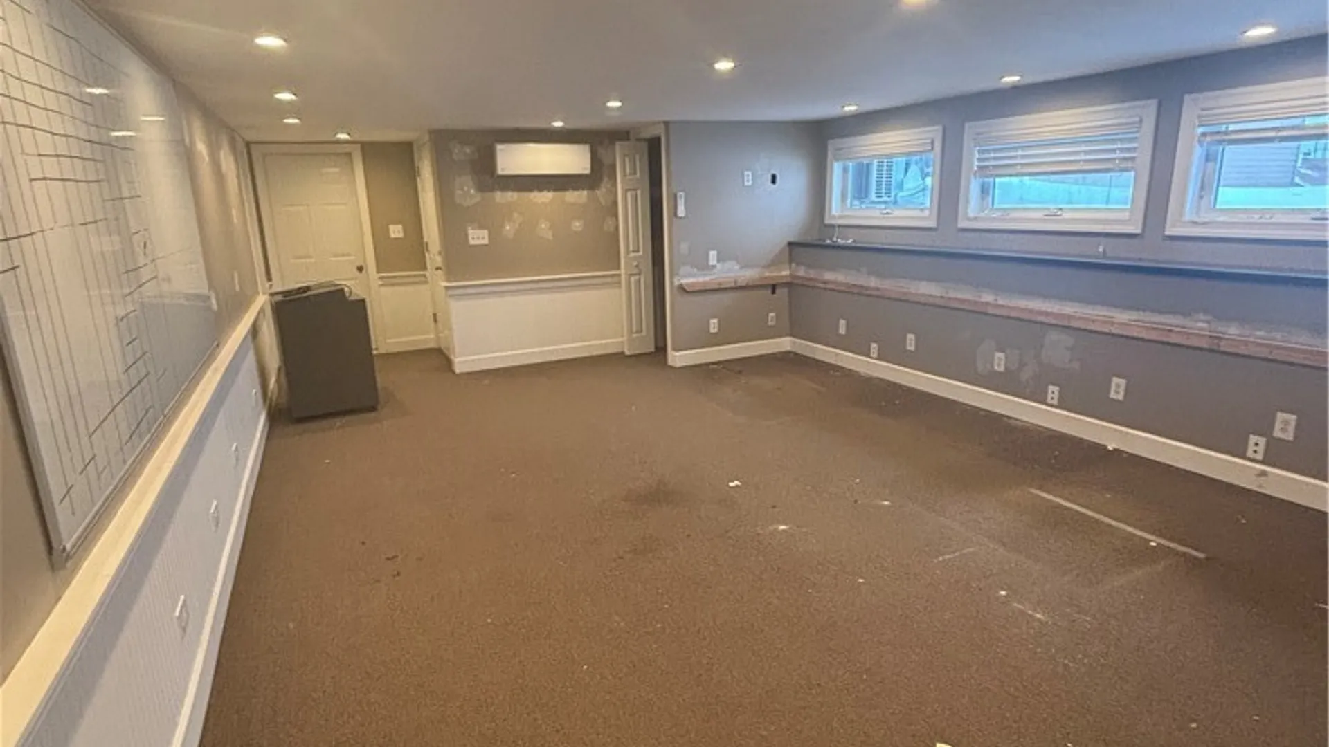 Property at 2320 George Urban Boulevard, Cheektowaga, NY 14043 9