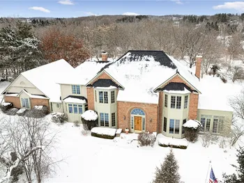 Property at 3 Windham Hl, Mendon, NY 14506