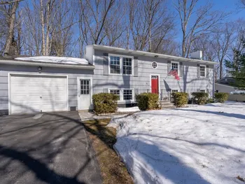 Property at 31 Ennis Avenue, Schroeppel, NY 13132