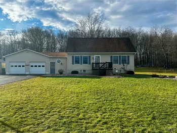 Property at 55 Erins Way, West Monroe, NY 13167