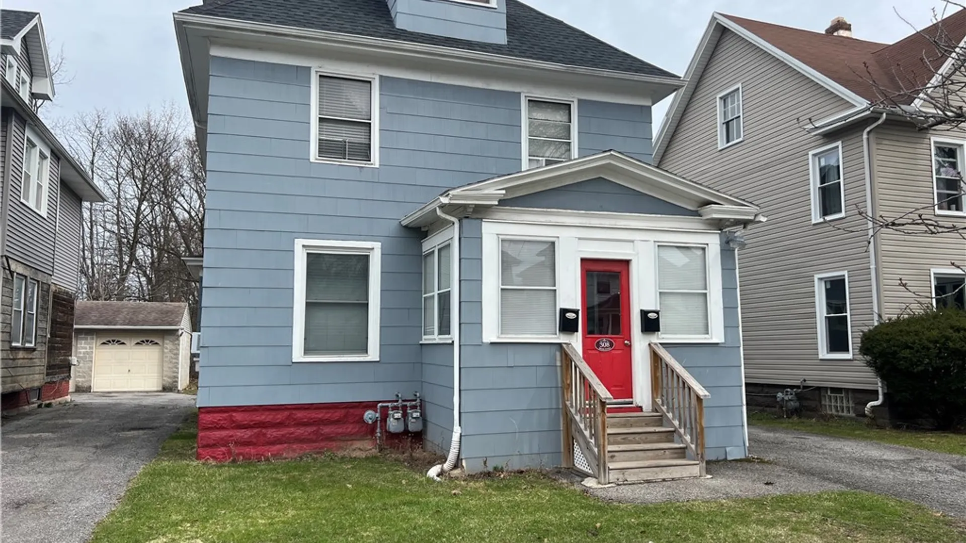 Property at 308 Brooks Ave, Rochester, NY 14619 3