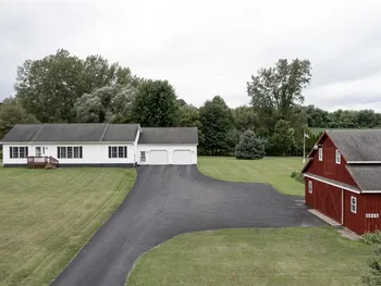 Property at 8945 Old Route 31, Galen, NY 14489