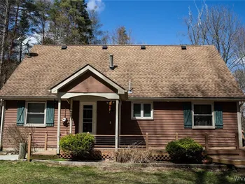 Property at 13615 Ward Road, Holland, NY 14080