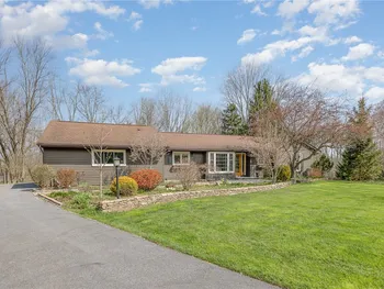 Property at 19 Chateau Place, Mendon, NY 14506