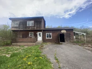 Property at 582 Curran Road, Manchester, NY 14548