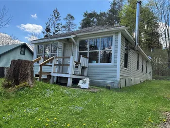 Property at 34 Parkway Drive, Java, NY 14009