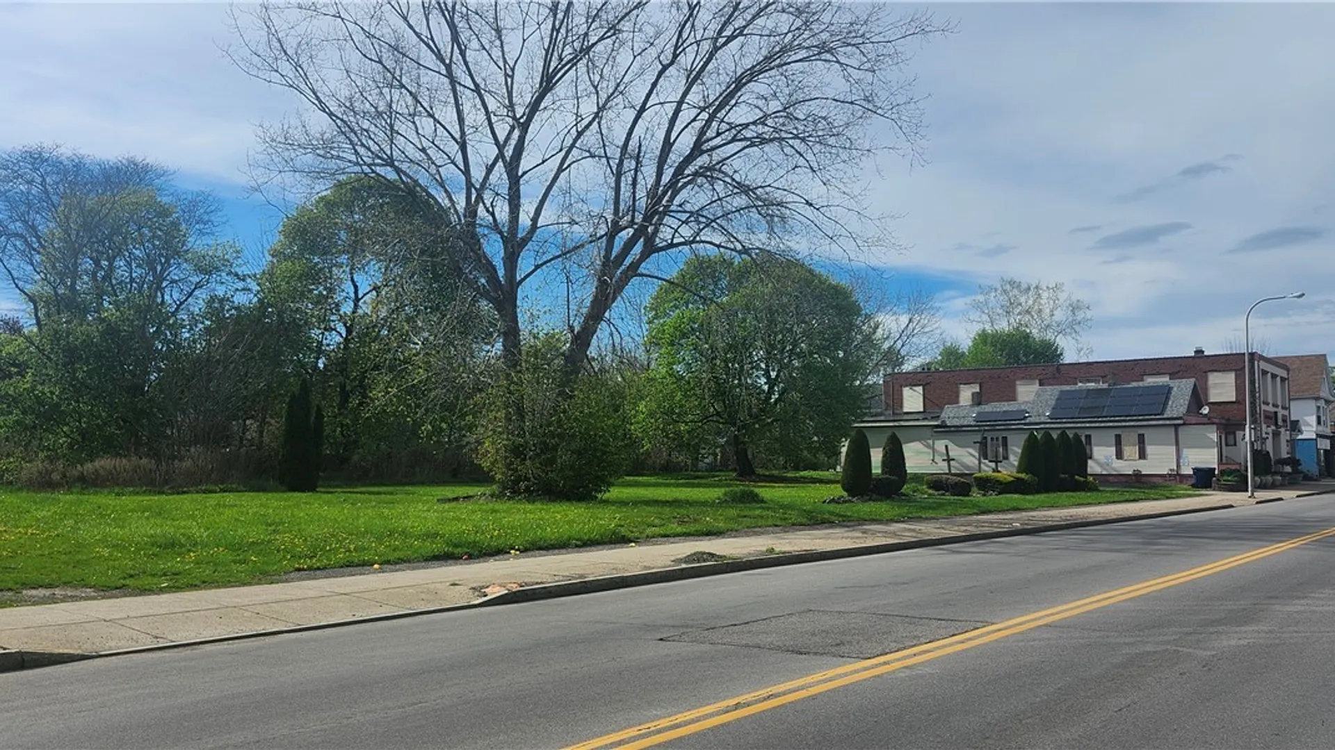 Property at 868 Jefferson Avenue, Buffalo, NY 14204 2