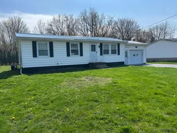 Property at 8484 East Avenue, Royalton, NY 14067