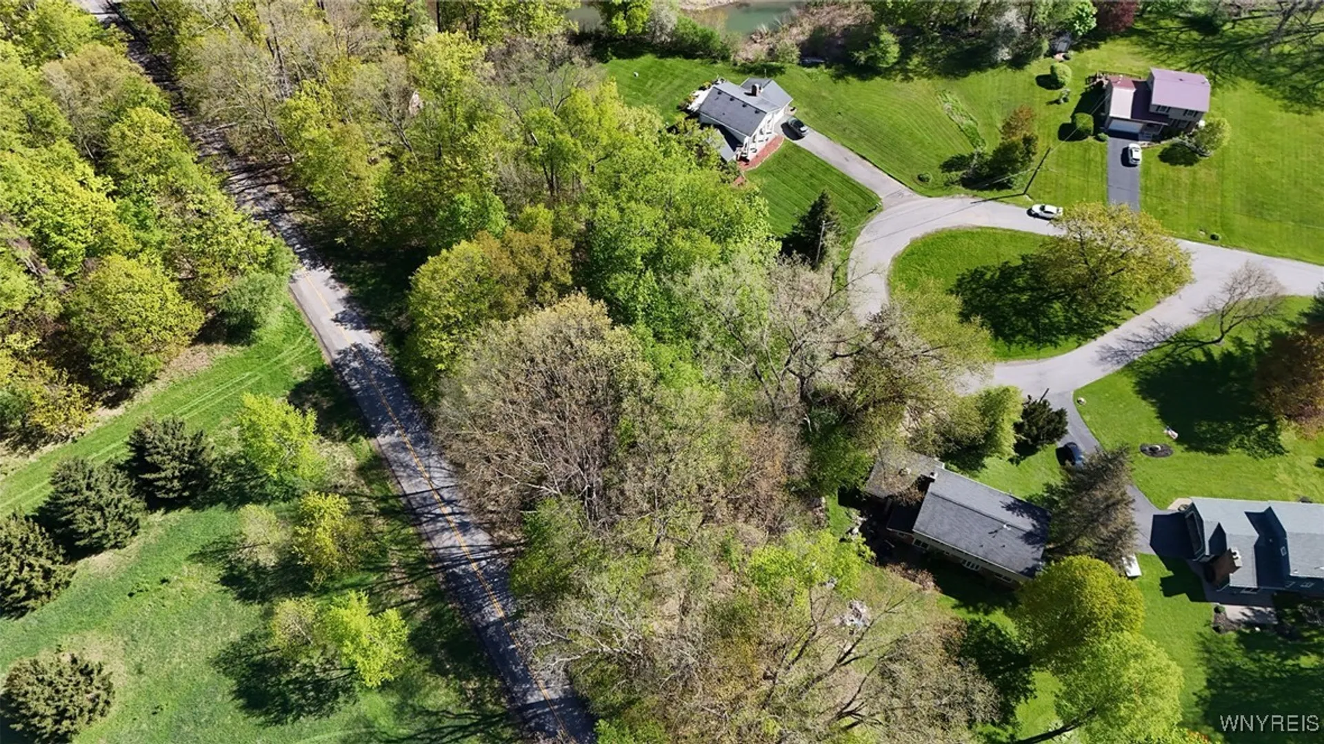 Property at 6562 Colonial Drive, Boston, NY 14025 10