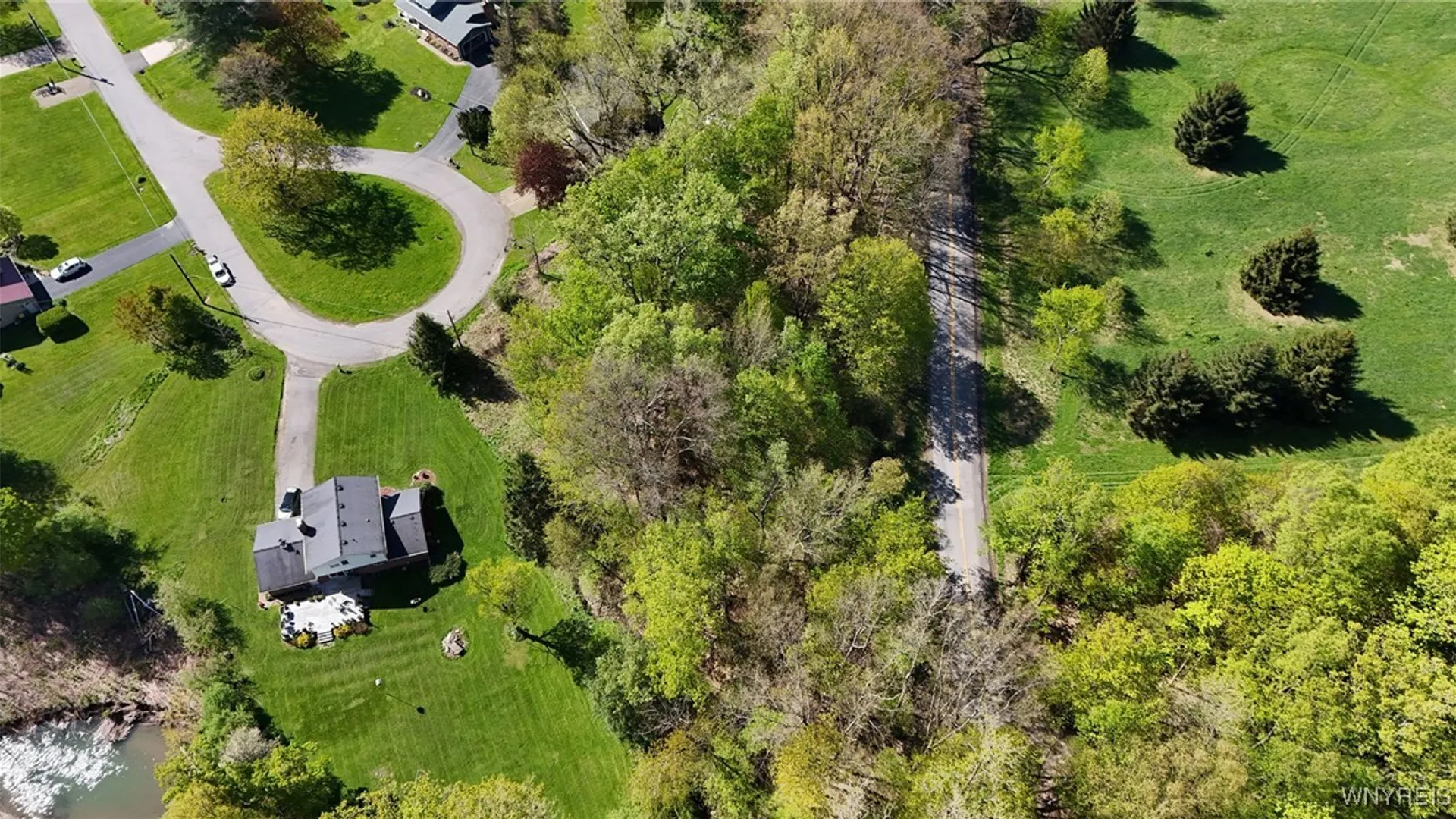 Property at 6562 Colonial Drive, Boston, NY 14025 18