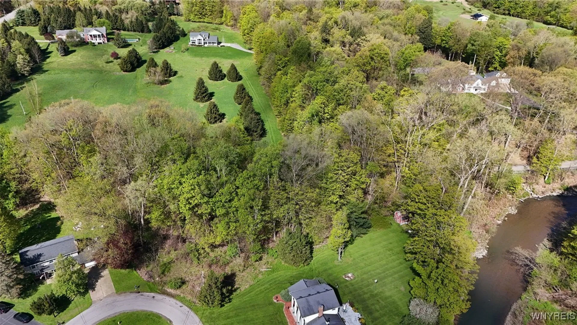 Property at 6562 Colonial Drive, Boston, NY 14025 5