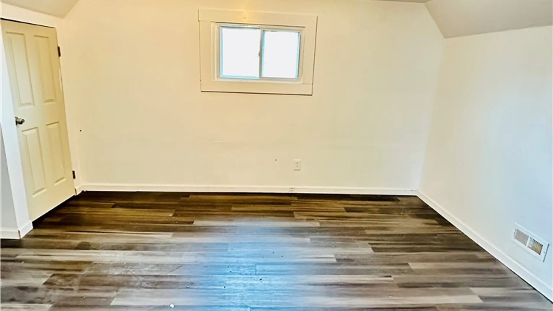 Property at 105 Hoerner Avenue, Cheektowaga, NY 14211 13