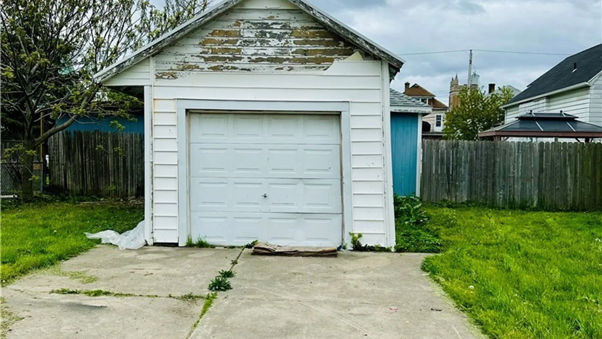 Property at 105 Hoerner Avenue, Cheektowaga, NY 14211 25