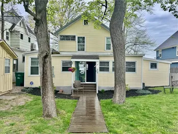 Property at 909 Park Avenue, Vienna, NY 13157