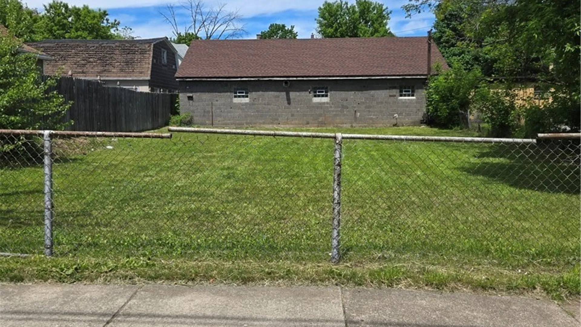 Property at 1748 Ashland Avenue, Niagara Falls, NY 14301 4