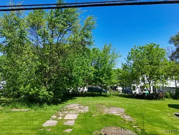 90 Girard Place, Buffalo, NY 14211