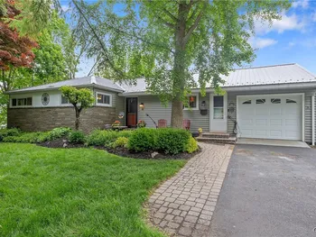 Property at 10 Highland Drive, Marcellus, NY 13108