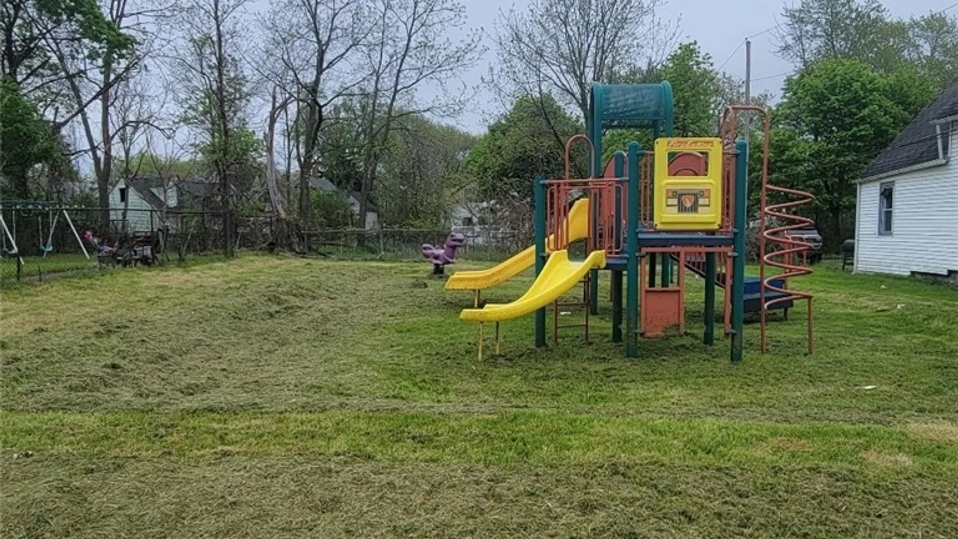 Property at 23 Earl Place, Buffalo, NY 14211 2